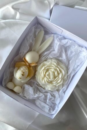 Set Iepuraș Mare & Trandafir Decorativ