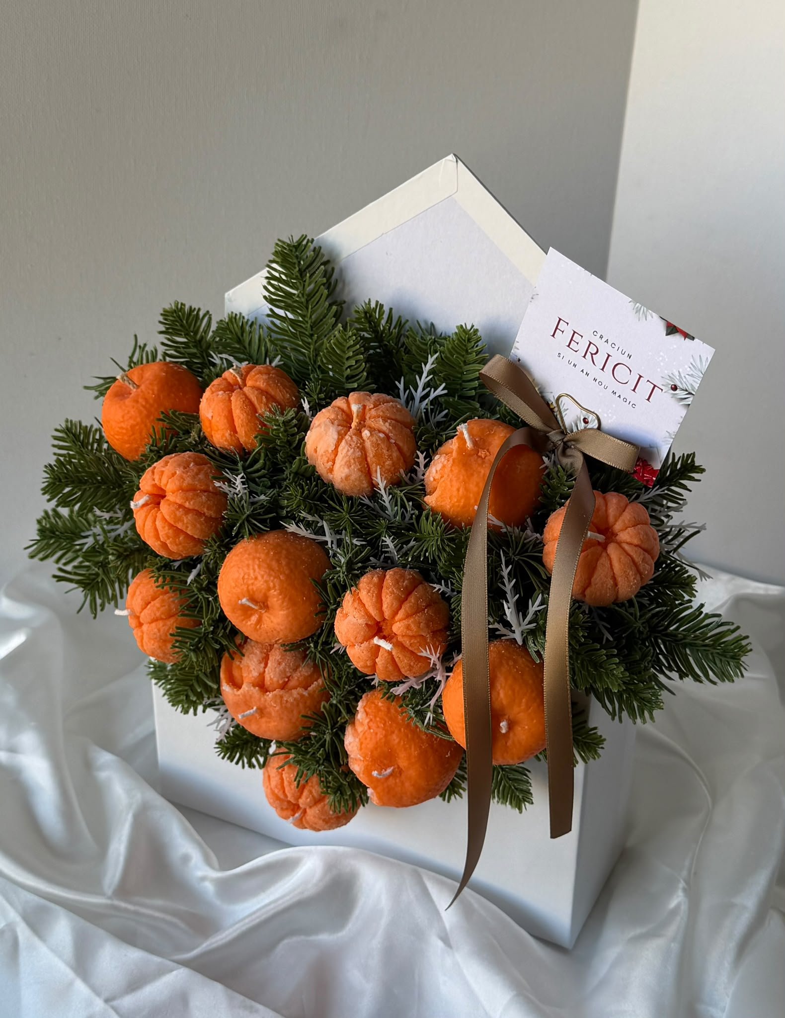 Aranjament din ceara Mandarin Christmas